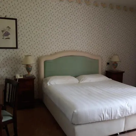 Relais Il Canalicchio Country & Hotell