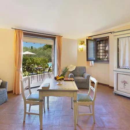 Relais Il Canalicchio Country & Hotell