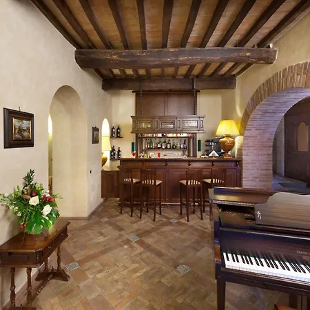 호텔 Relais Il Canalicchio Country & 4*