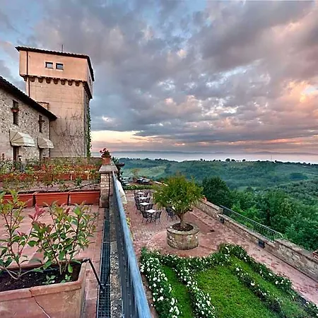 Relais Il Canalicchio Country & Hotell