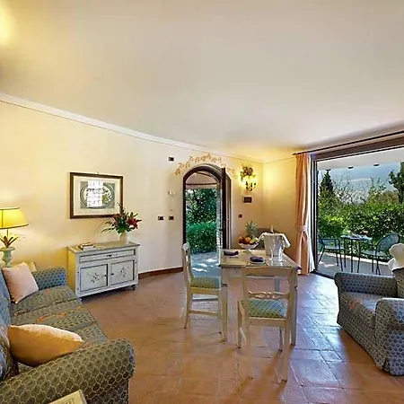 Relais Il Canalicchio Country & Hotell 4*