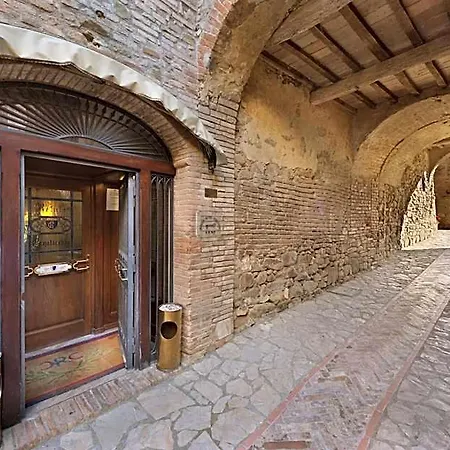 Relais Il Canalicchio Country & 4*